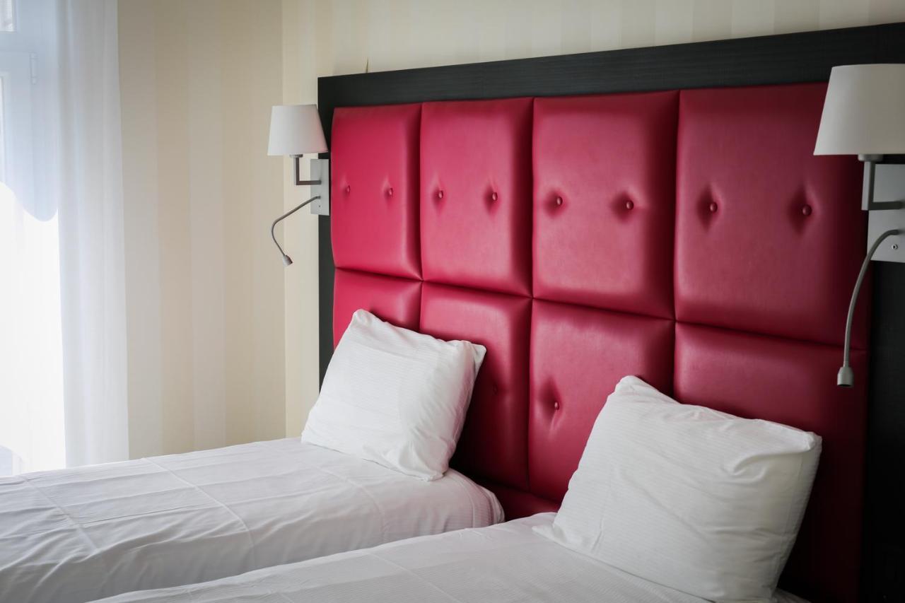 Logis Hotel Saint Guirec Et De La Plage Perros-Guirec Zewnętrze zdjęcie